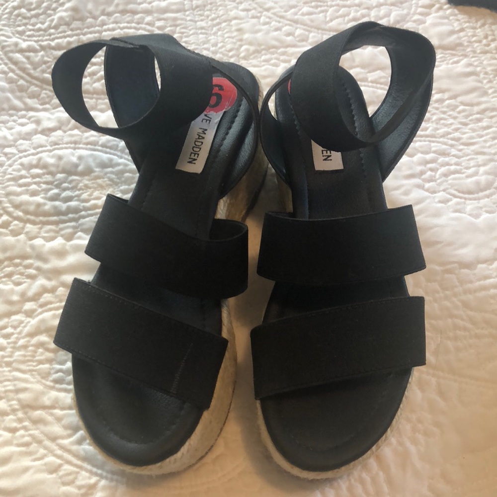 NWOB Steve Madden black platform espadrilles